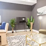City 3Bed3Bath -Wdkingbedsstreetparking